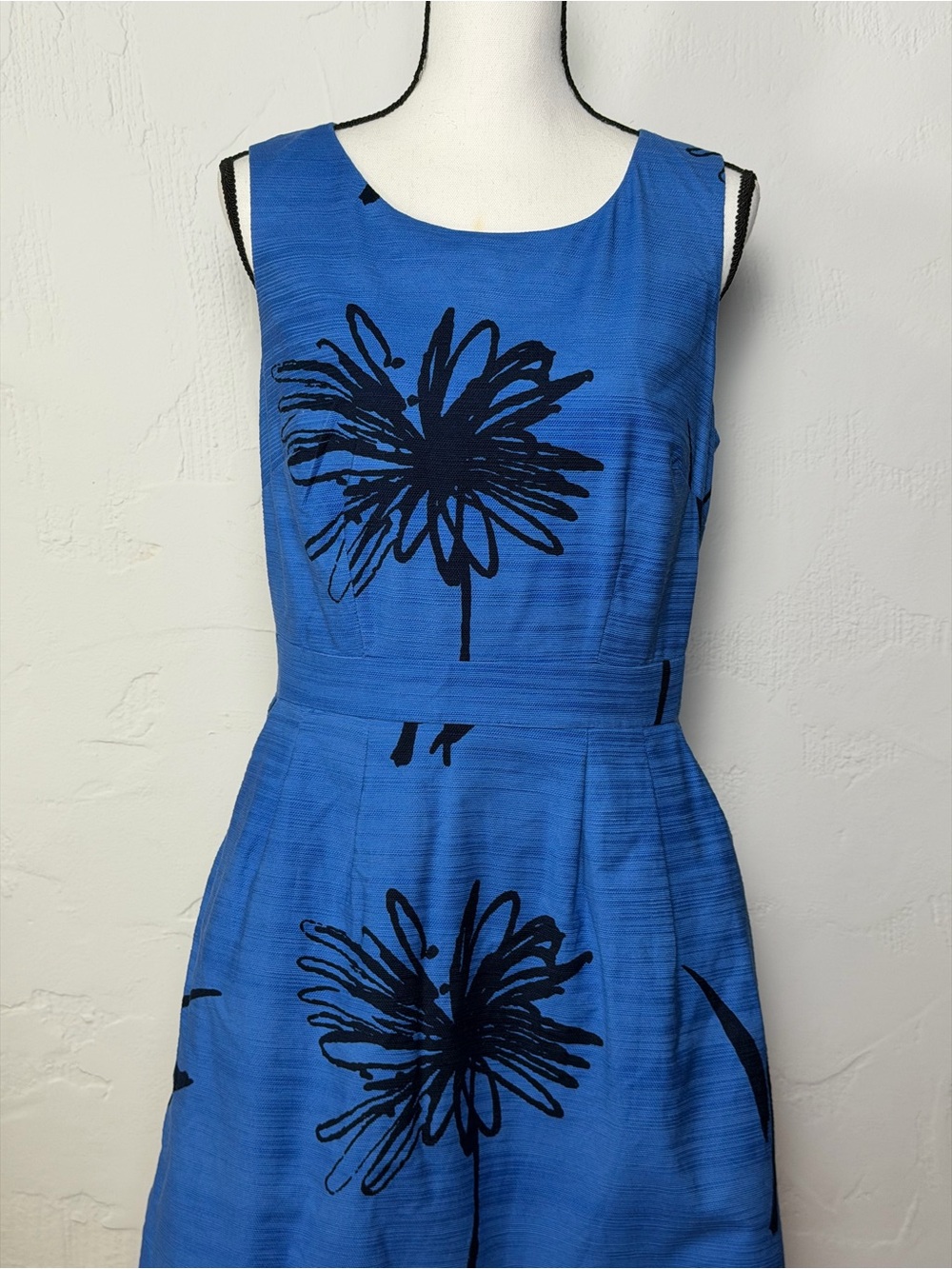 Boden Royal Blue Floral Midi Dress with Black Print- perfect size 8 - Picture 4 of 16